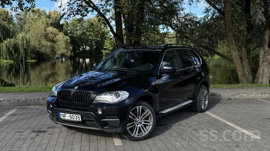 BMW X5 2012 photo 2