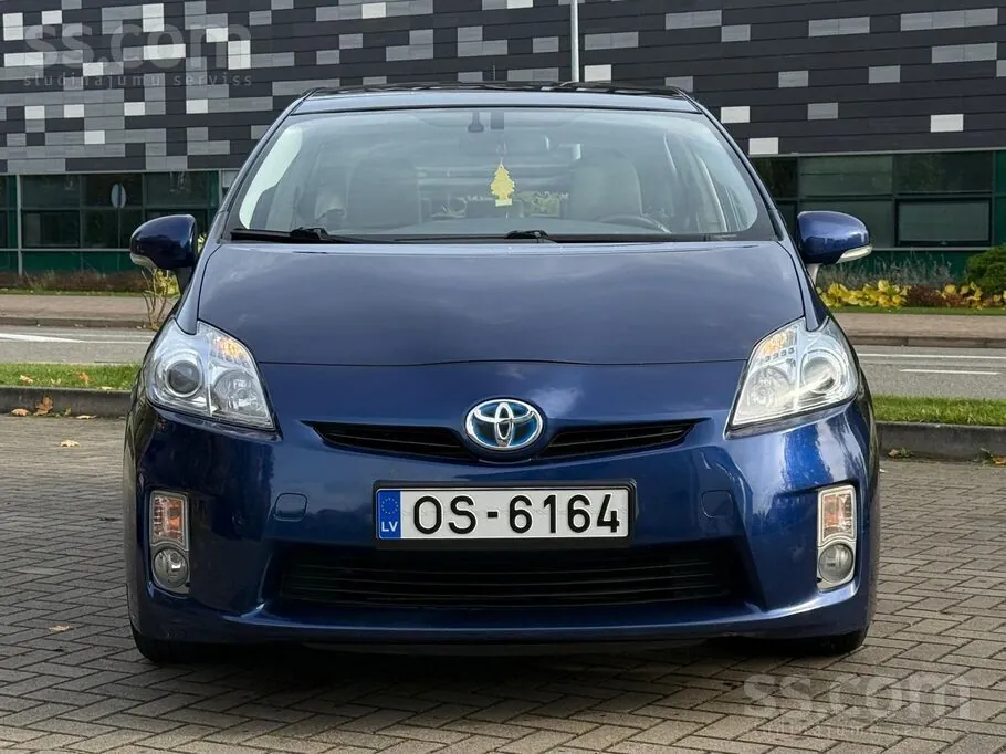 Toyota Prius 2010 photo 2