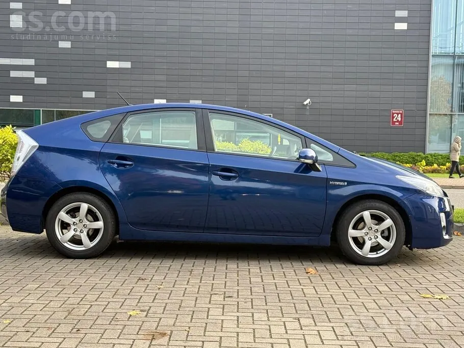 Toyota Prius 2010 photo 4