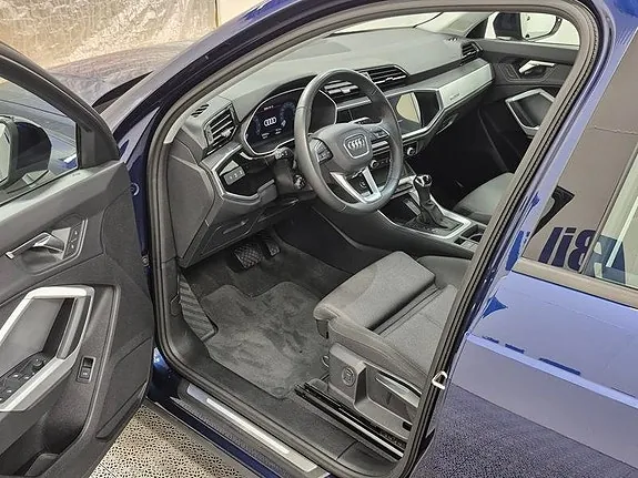 Audi Q3 2025 photo 2
