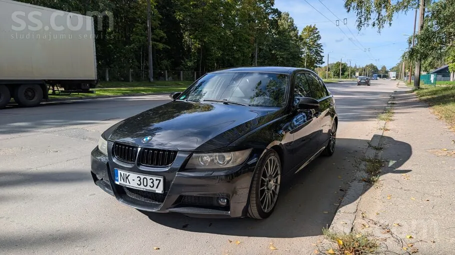 BMW E90