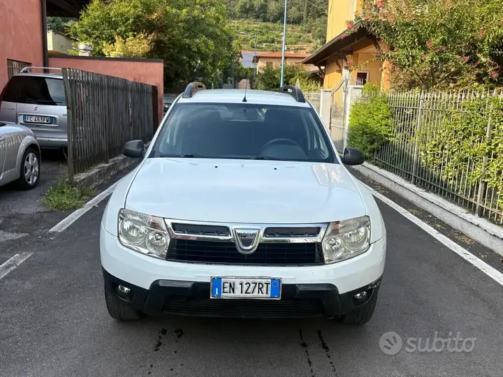 Dacia Duster 2012 photo 2