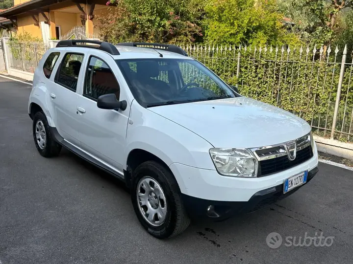 Dacia Duster 2012 photo 3
