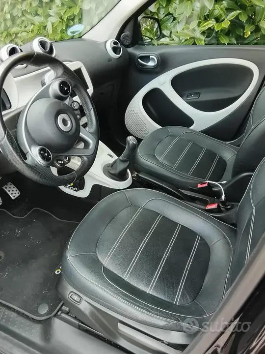 Smart Forfour 2015 photo 4