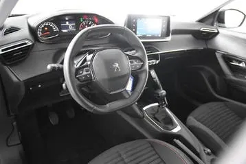 Peugeot 2008 2023 photo 2