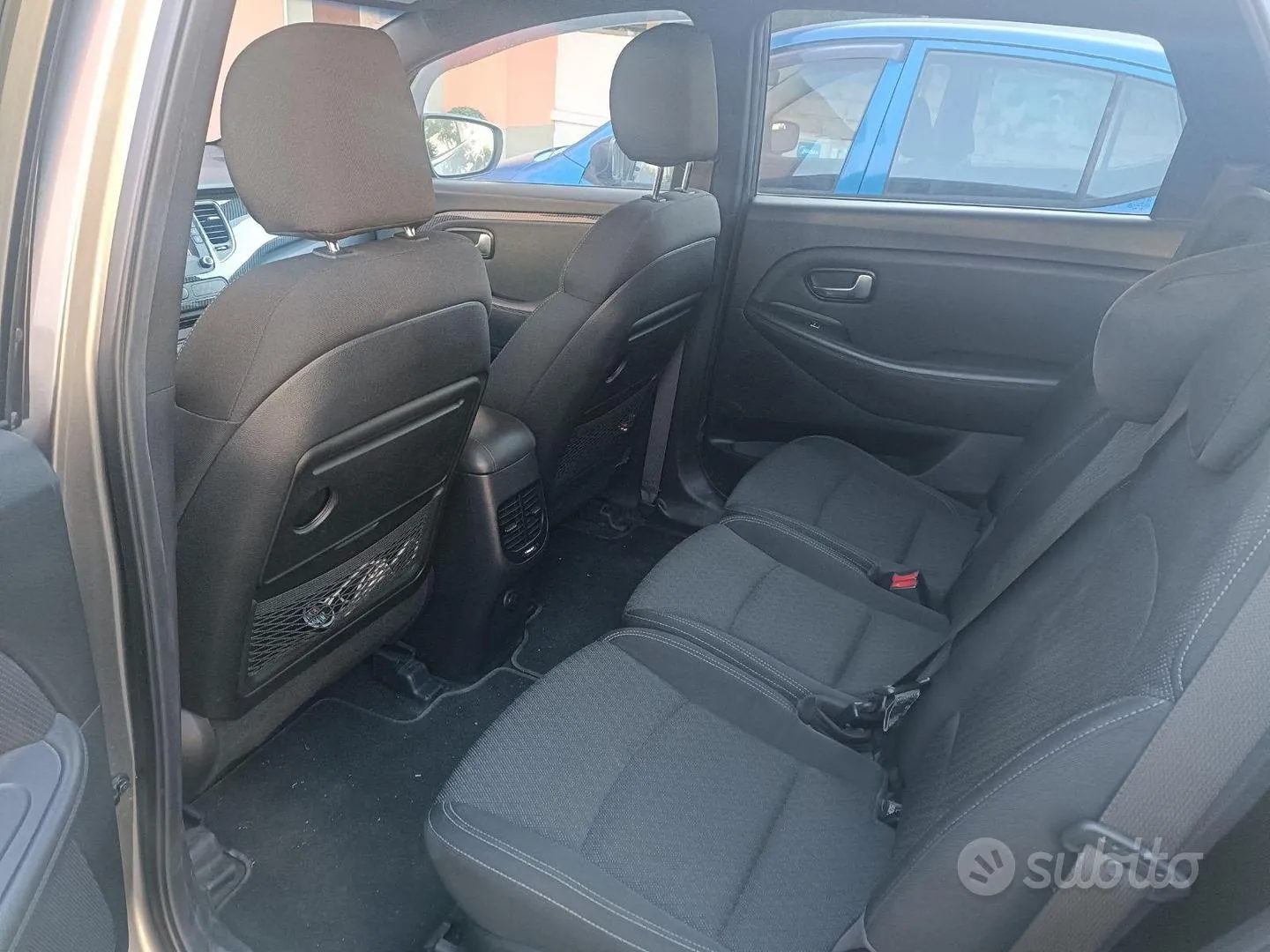 Kia Carens 2017 photo 5