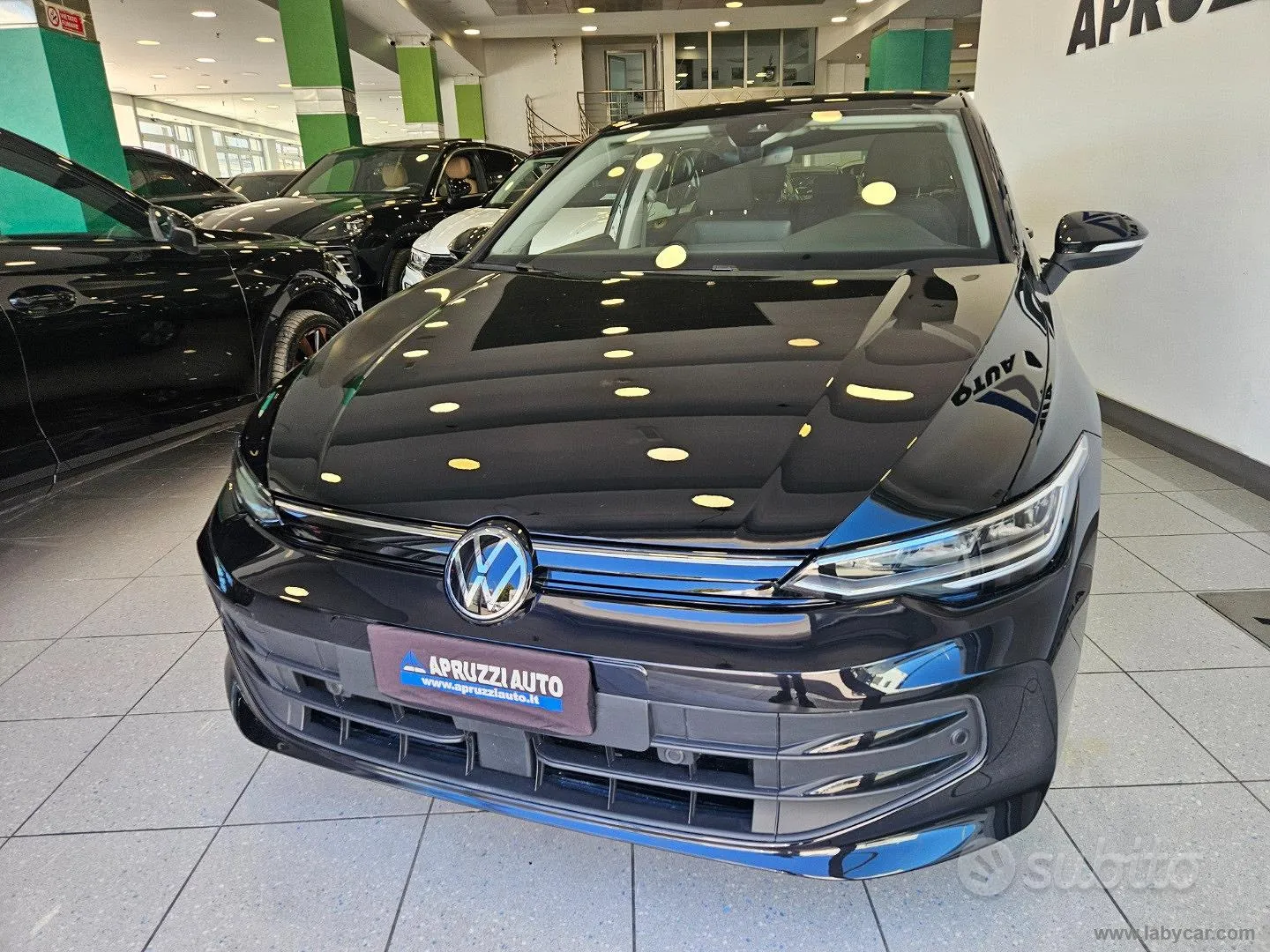 Volkswagen Golf 2025 photo 3