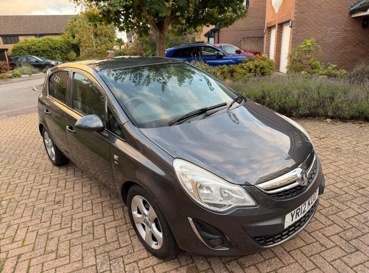 Vauxhall Corsa 2012 photo 2