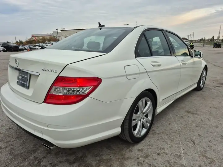 Mercedes-Benz C-Class 2010 photo 5