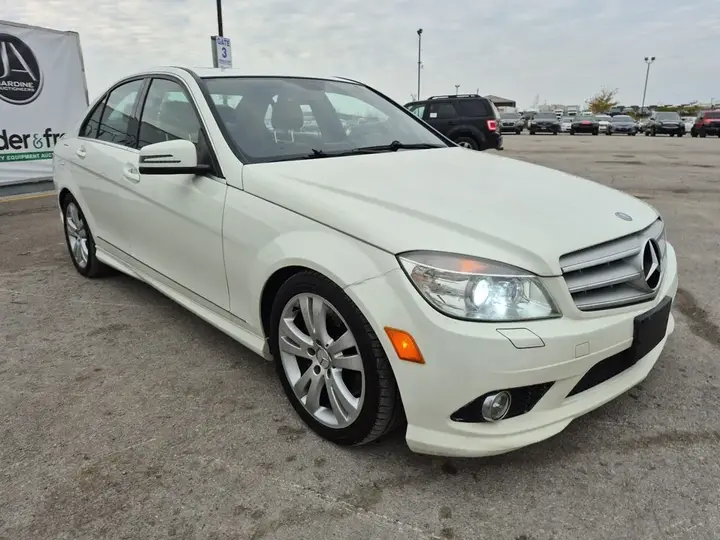 Mercedes-Benz C-Class 2010 photo 3