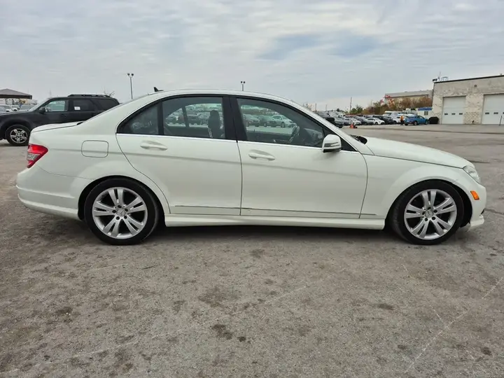 Mercedes-Benz C-Class 2010 photo 4