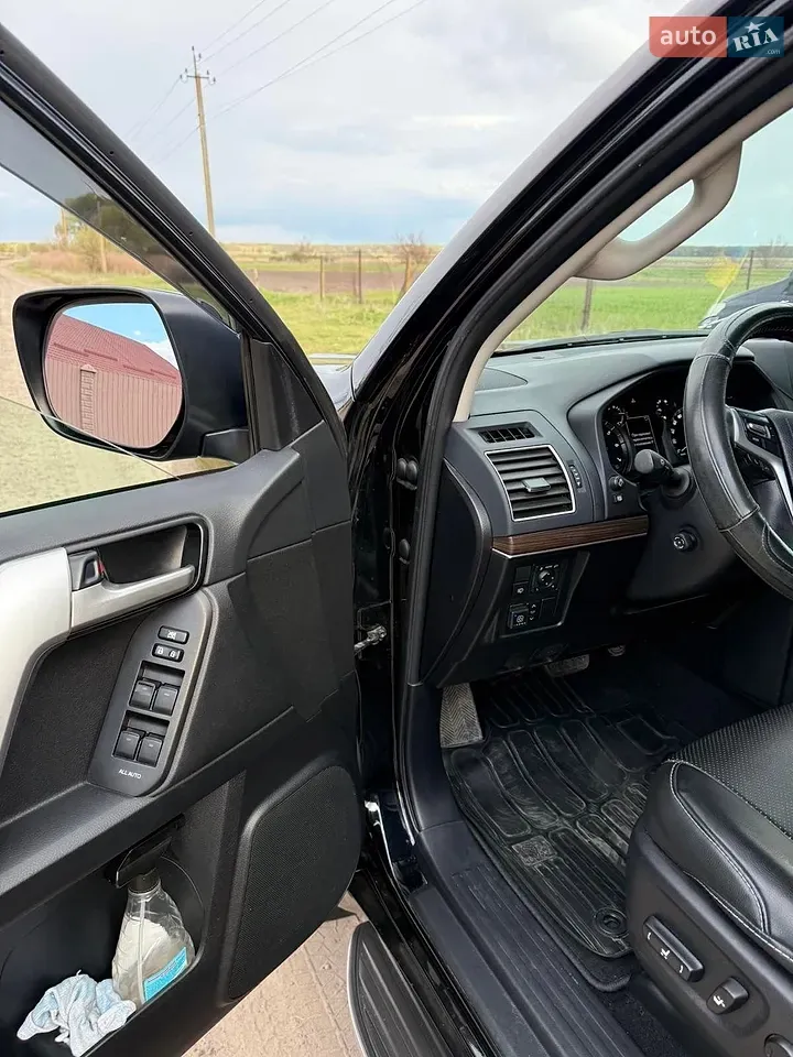 Toyota Land Cruiser Prado 2020 photo 4