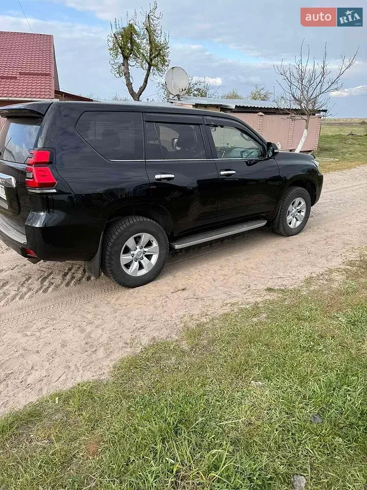 Toyota Land Cruiser Prado 2020 photo 3