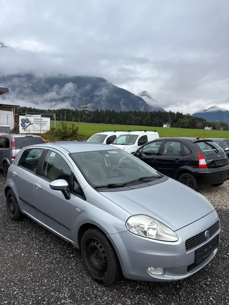 Fiat Punto 2007 photo 2
