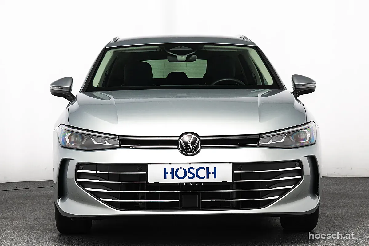 Volkswagen Passat 2025 photo 2
