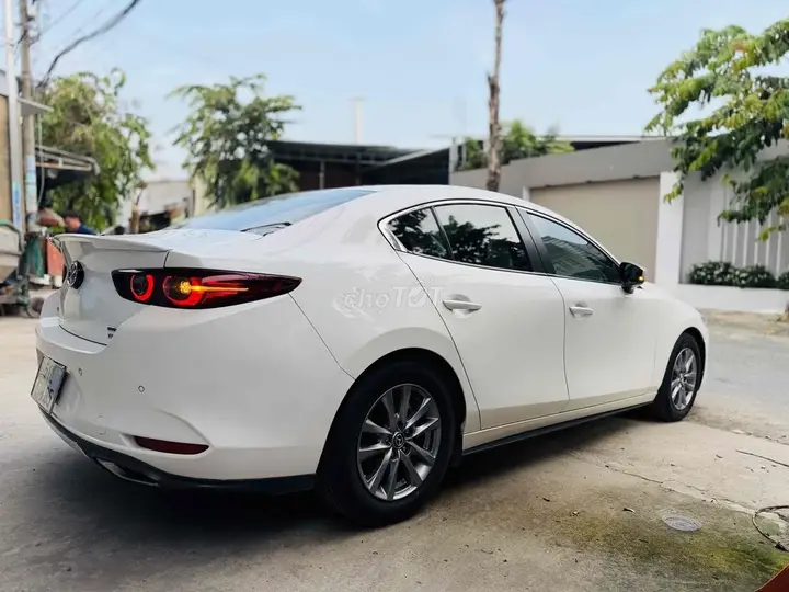 Mazda 3 2022 photo 5