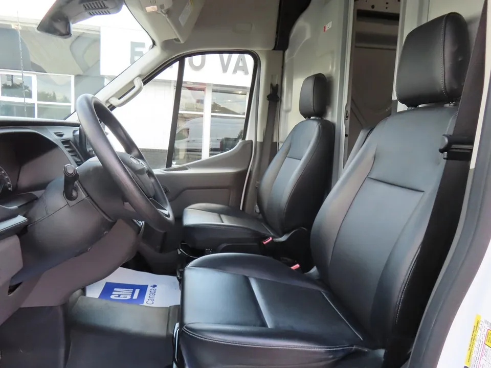Ford Transit 2025 photo 3