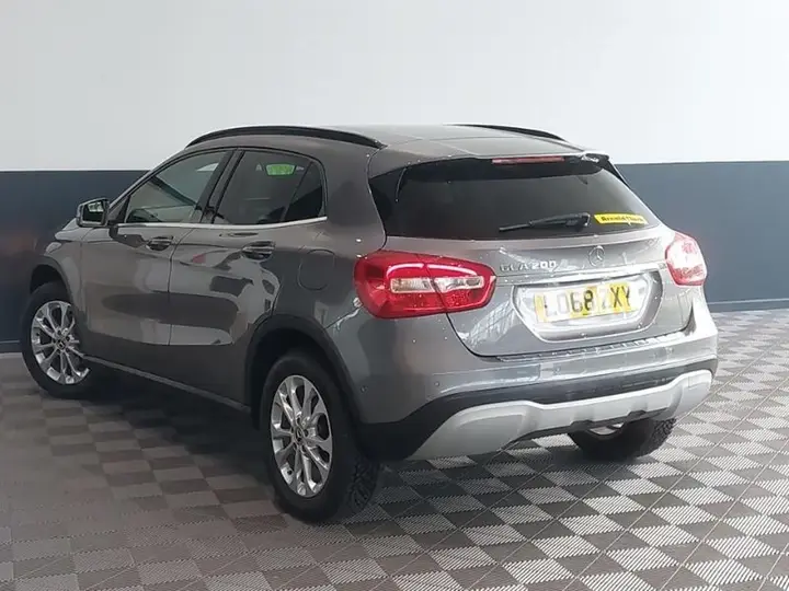 Mercedes-Benz Gla 2018 photo 2