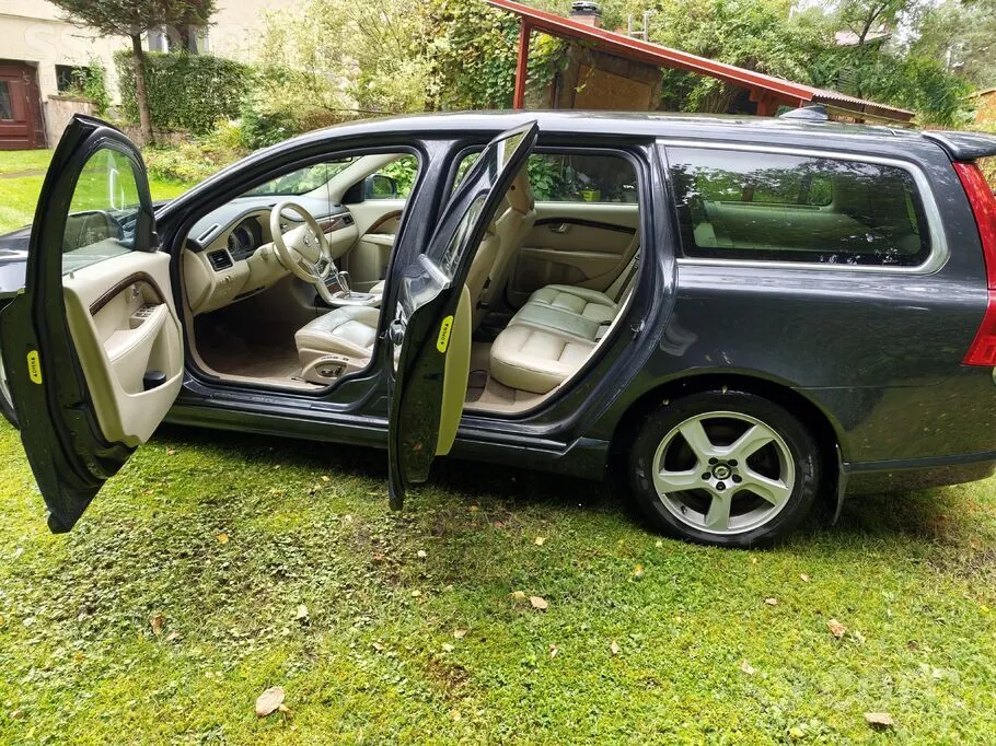 Volvo V70 2011 photo 4