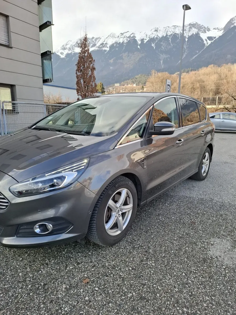 Ford S-Max 2017 photo 2
