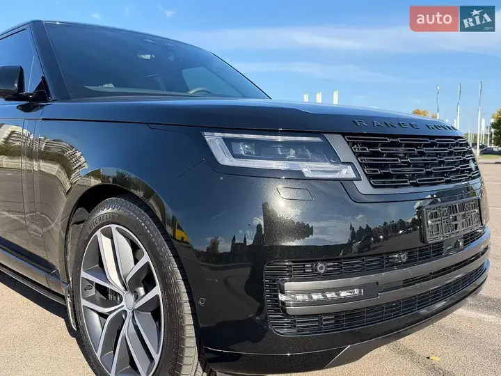 Land Rover Range Rover 2024 photo 2