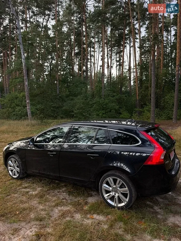 Volvo V60 2012 photo 3