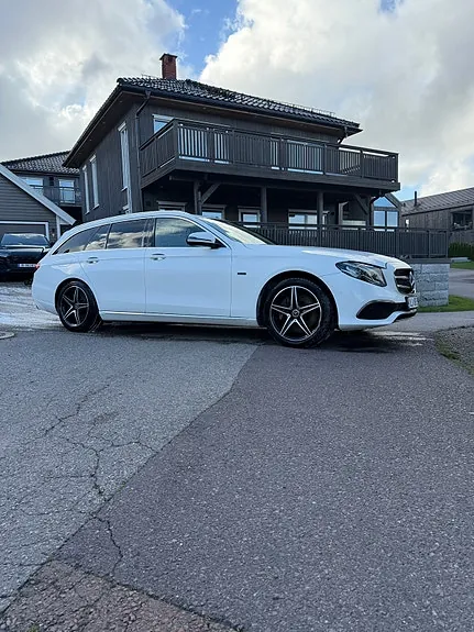 Mercedes-Benz E300 De 2021 photo 2