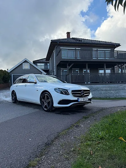 Mercedes-Benz E300 De 2021 photo 3