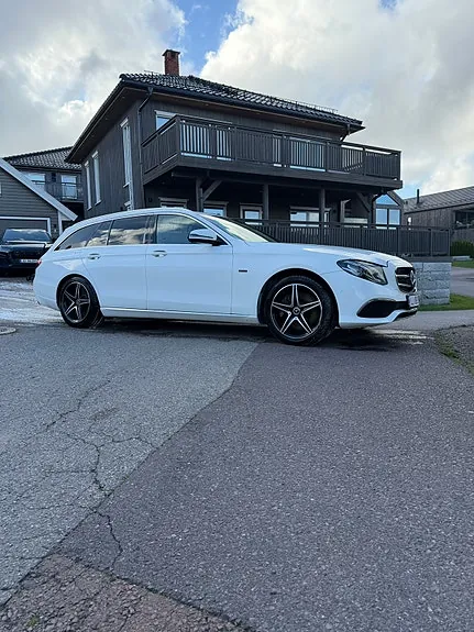 Mercedes-Benz E300 De
