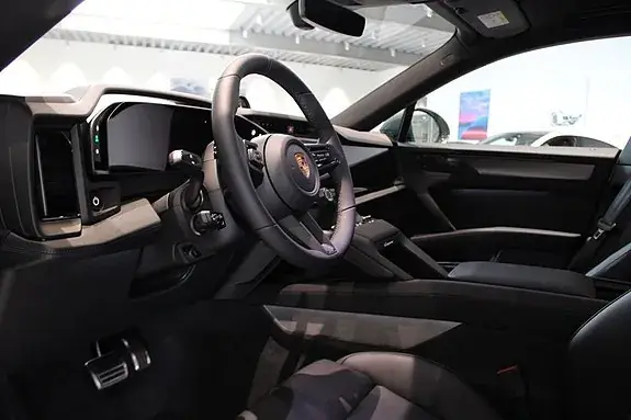 Porsche Cayenne Coupe 2026 photo 3