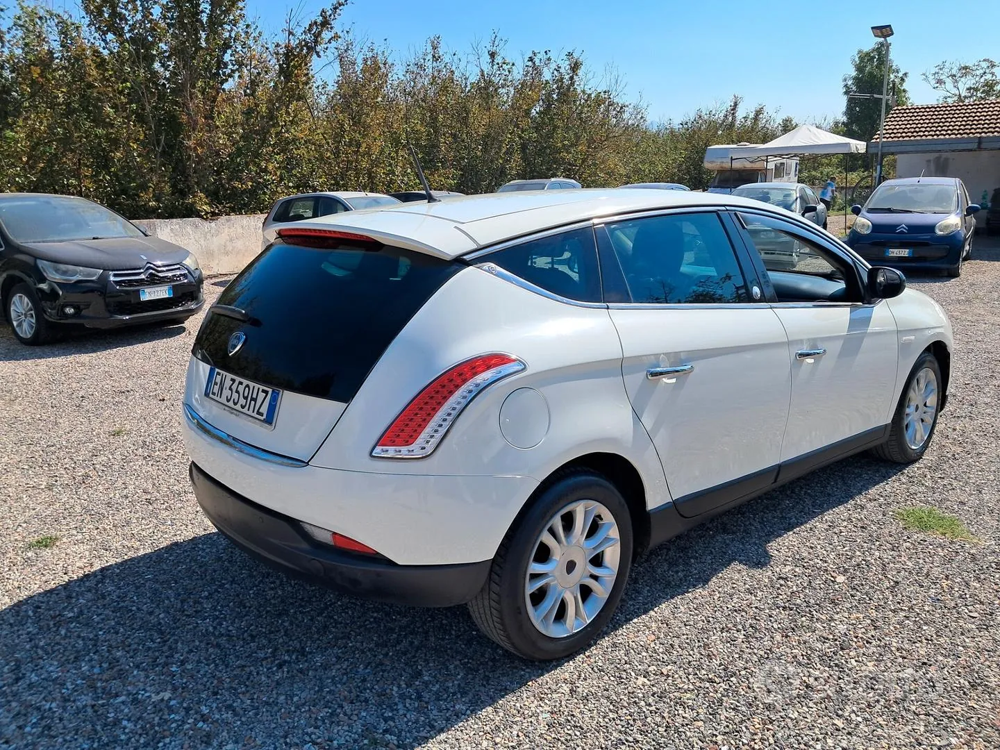 Lancia Delta 2012 photo 2