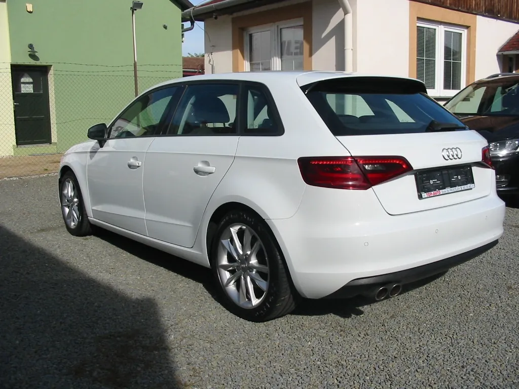 Audi A3 2013 photo 2