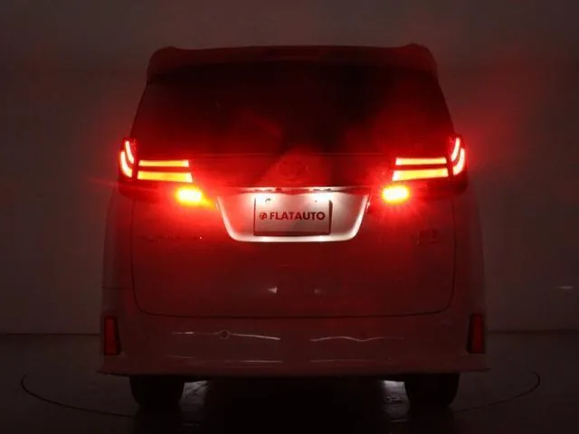 Toyota Alphard 2015 photo 3