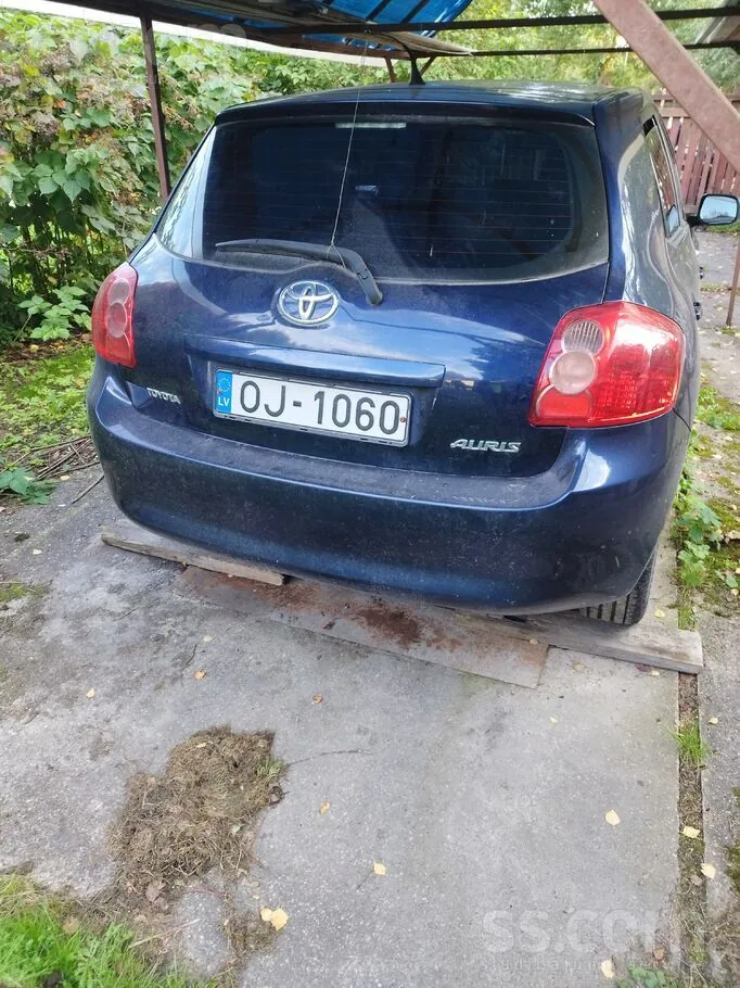 Toyota Auris 2009 photo 5