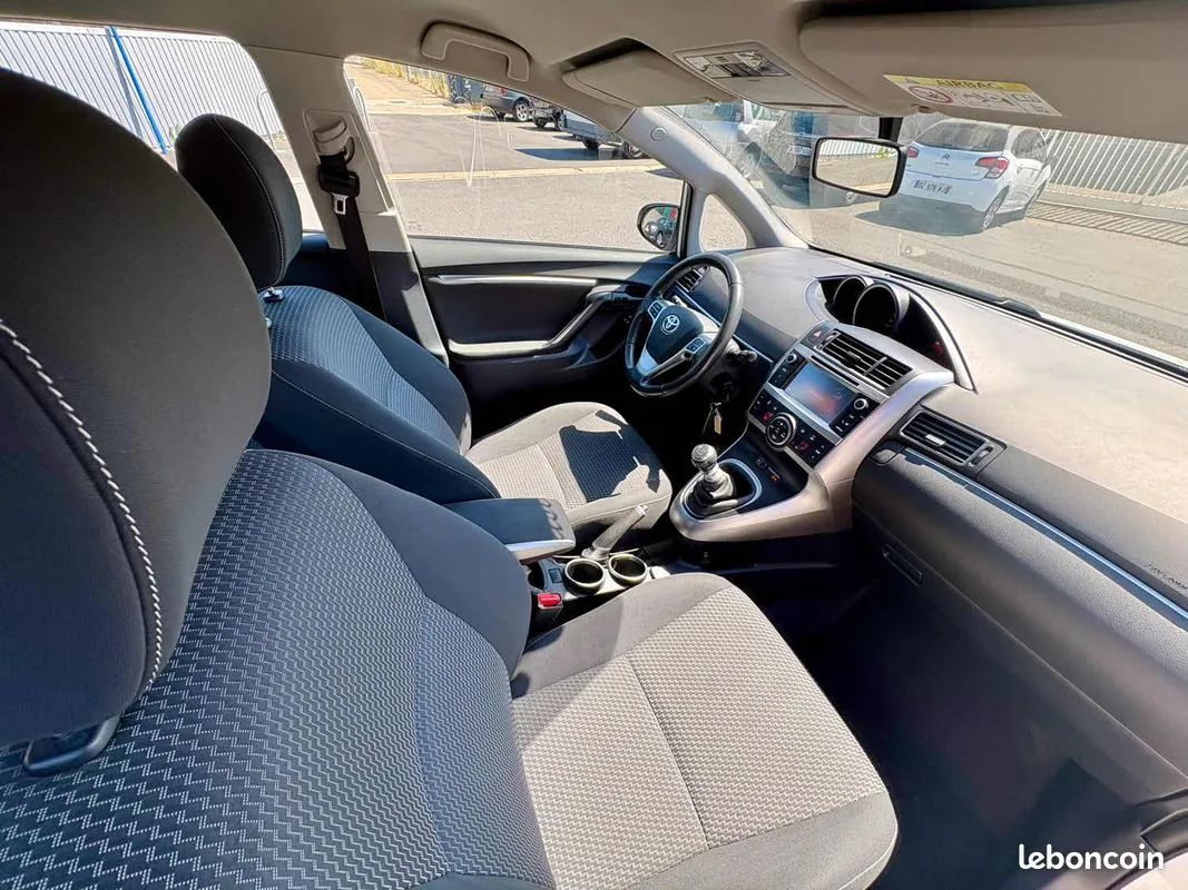 Toyota Verso 2014 photo 5