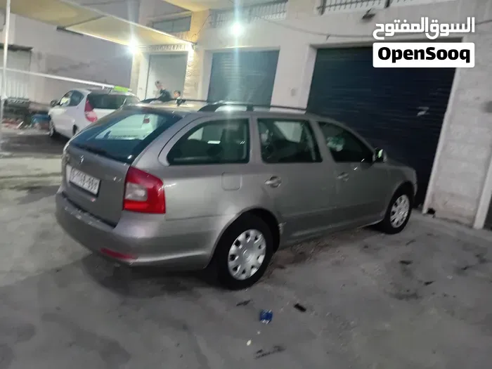Skoda Octavia 2012 photo 2