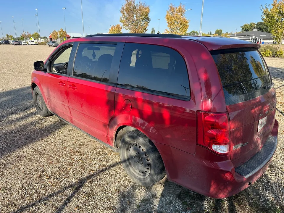 Dodge Grand Caravan 2012 photo 4