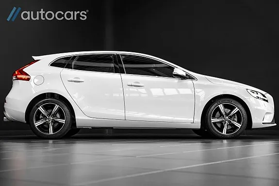 Volvo V40 2019 photo 2