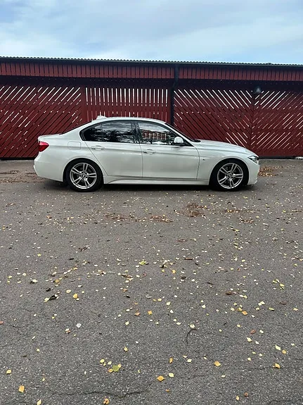 BMW 330I