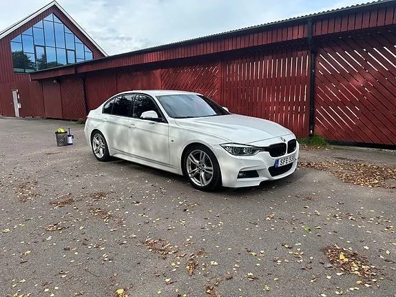 BMW 330I 2016 photo 2