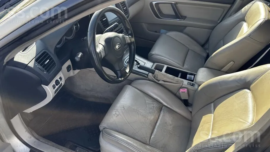 Subaru Legacy 2004 photo 5