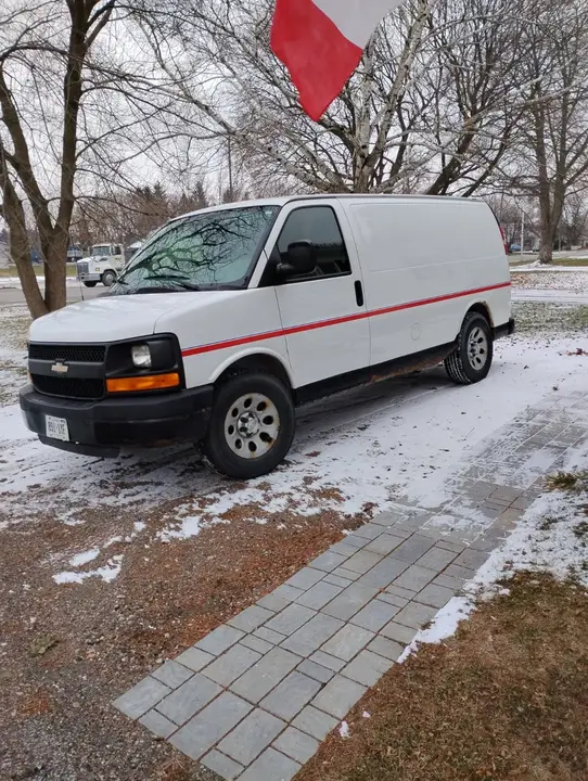 Chevrolet Express 2010 photo 4