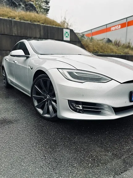 Tesla Model S 2017 photo 2