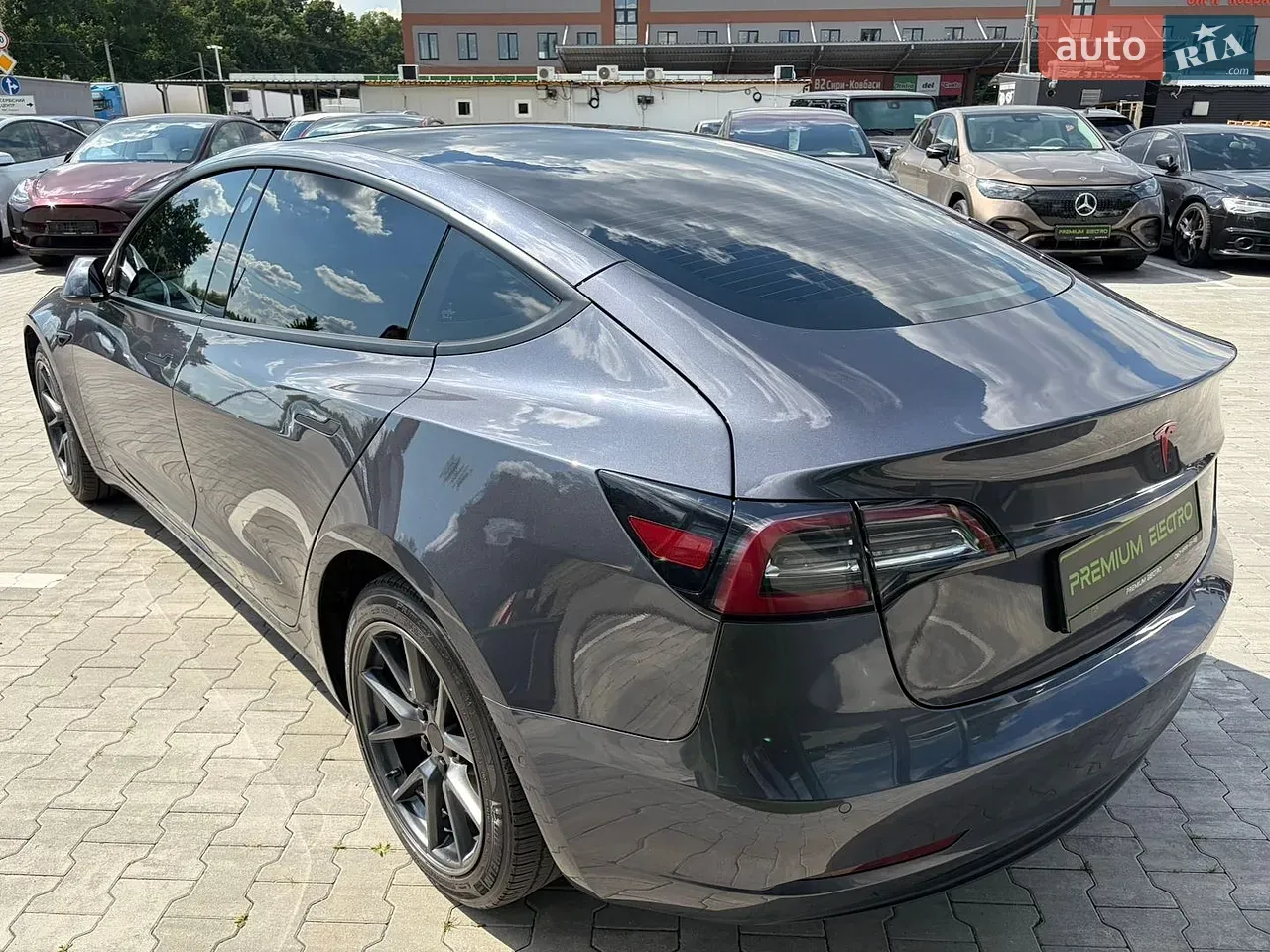 Tesla Model 3 2021 photo 4