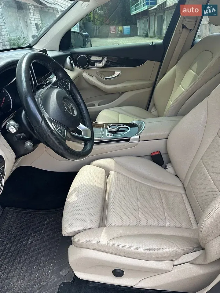 Mercedes-Benz Glc-Class 2017 photo 4