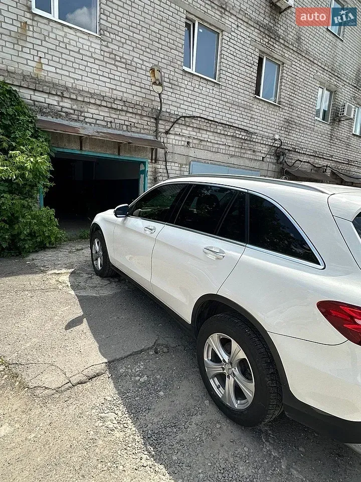 Mercedes-Benz Glc-Class 2017 photo 3