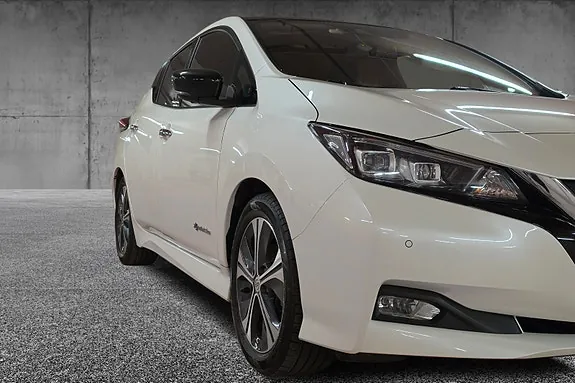 Nissan Leaf 2018 photo 2