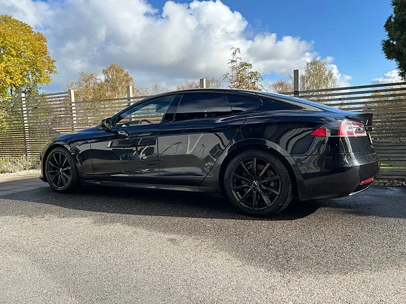 Tesla Model S 2016 photo 2