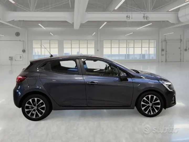 Renault Clio 2022 photo 3