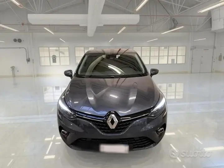 Renault Clio 2022 photo 2